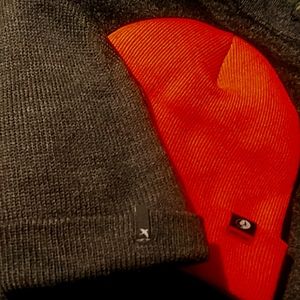 2 high quality beanies Eddie Bauer & mossy oak